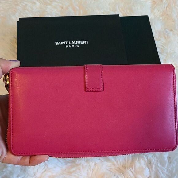 💯 Authentic YSL Wallet 🍀 - Picture 4 of 14